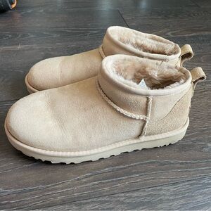 Ugg Ultra Mini Boots in Driftwood Size 8